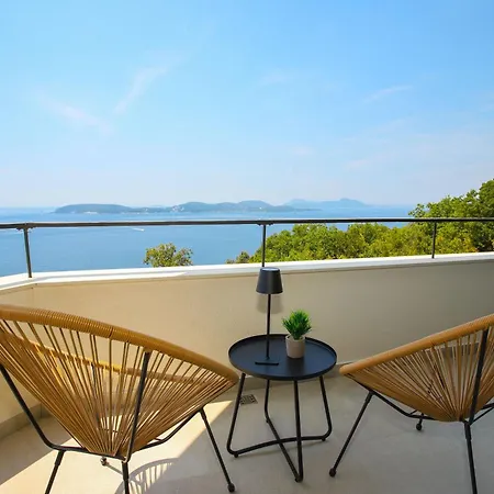 New, Bond Dubrovnik, Beautiful Sea View Near With Heated Pool Villa *