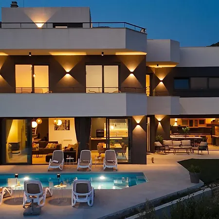 Villa New, Bond Dubrovnik, Beautiful Sea View Near With Heated Pool