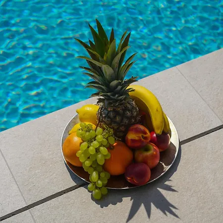 New, Bond Dubrovnik, Beautiful Sea View Near With Heated Pool فيلة