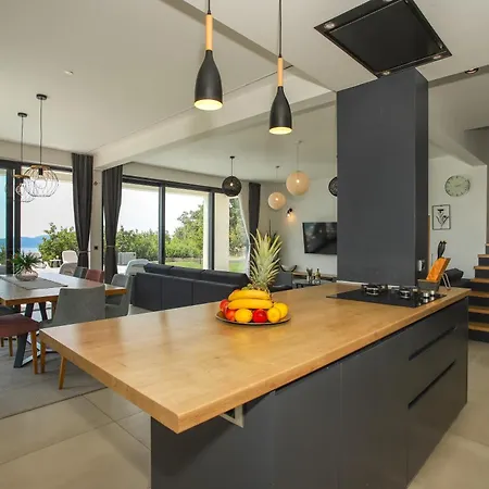 Villa New, Bond Dubrovnik, Beautiful Sea View Near With Heated Pool *