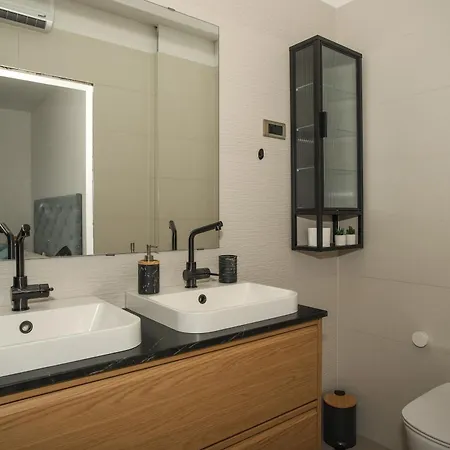 New, Bond Dubrovnik, Beautiful Sea View Near With Heated Pool *