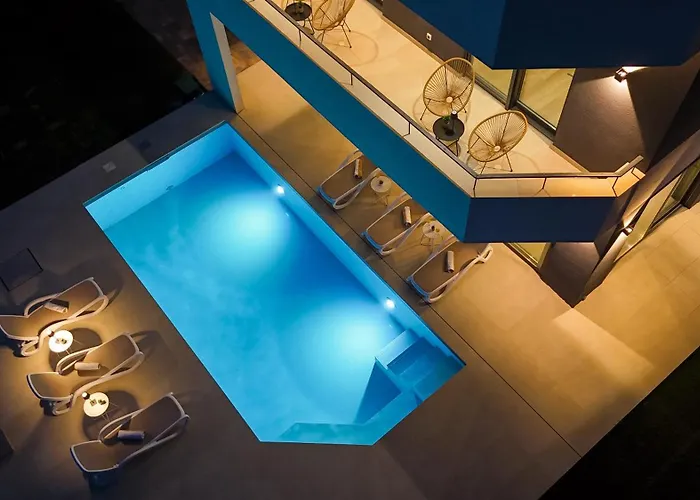 New, Bond Dubrovnik, Beautiful Sea View Near With Heated Pool Vila