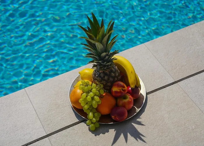 New, Bond Dubrovnik, Beautiful Sea View Near With Heated Pool Vila