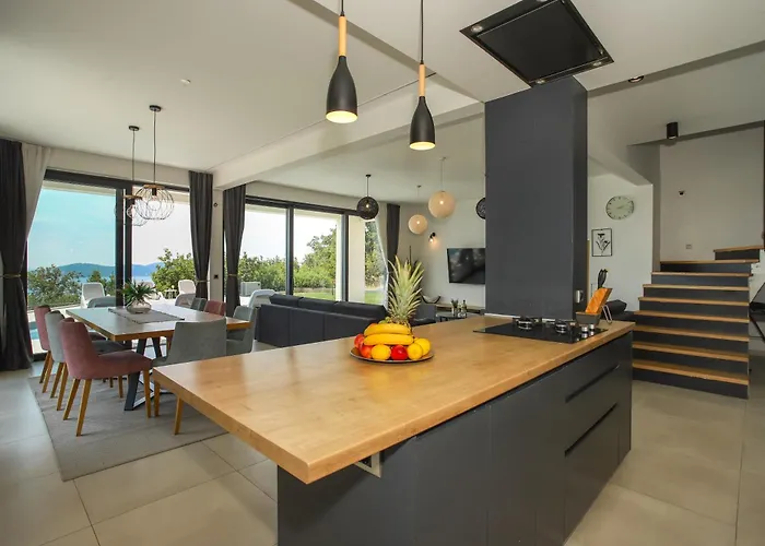 Vila New, Bond Dubrovnik, Beautiful Sea View Near With Heated Pool *