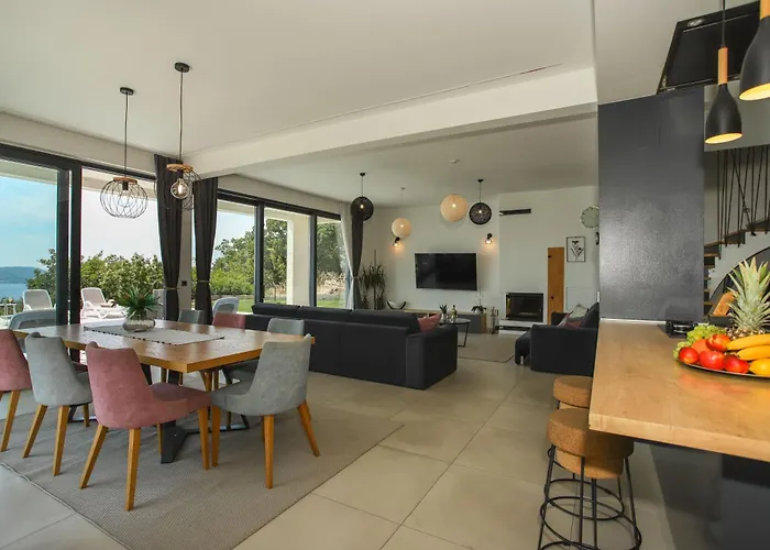 New, Bond Dubrovnik, Beautiful Sea View Near With Heated Pool *