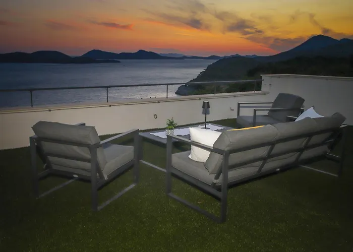 Vila New, Bond Dubrovnik, Beautiful Sea View Near With Heated Pool