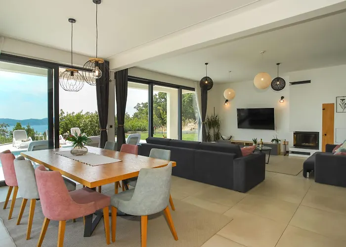 New, Bond Dubrovnik, Beautiful Sea View Near With Heated Pool Zaton (Dubrovnik-Neretva)