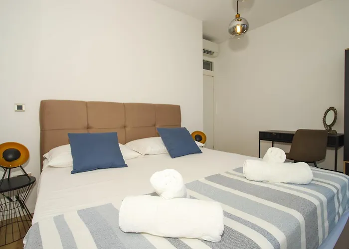 New, Bond Dubrovnik, Beautiful Sea View Near With Heated Pool *