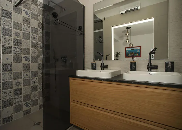 New, Bond Dubrovnik, Beautiful Sea View Near With Heated Pool *